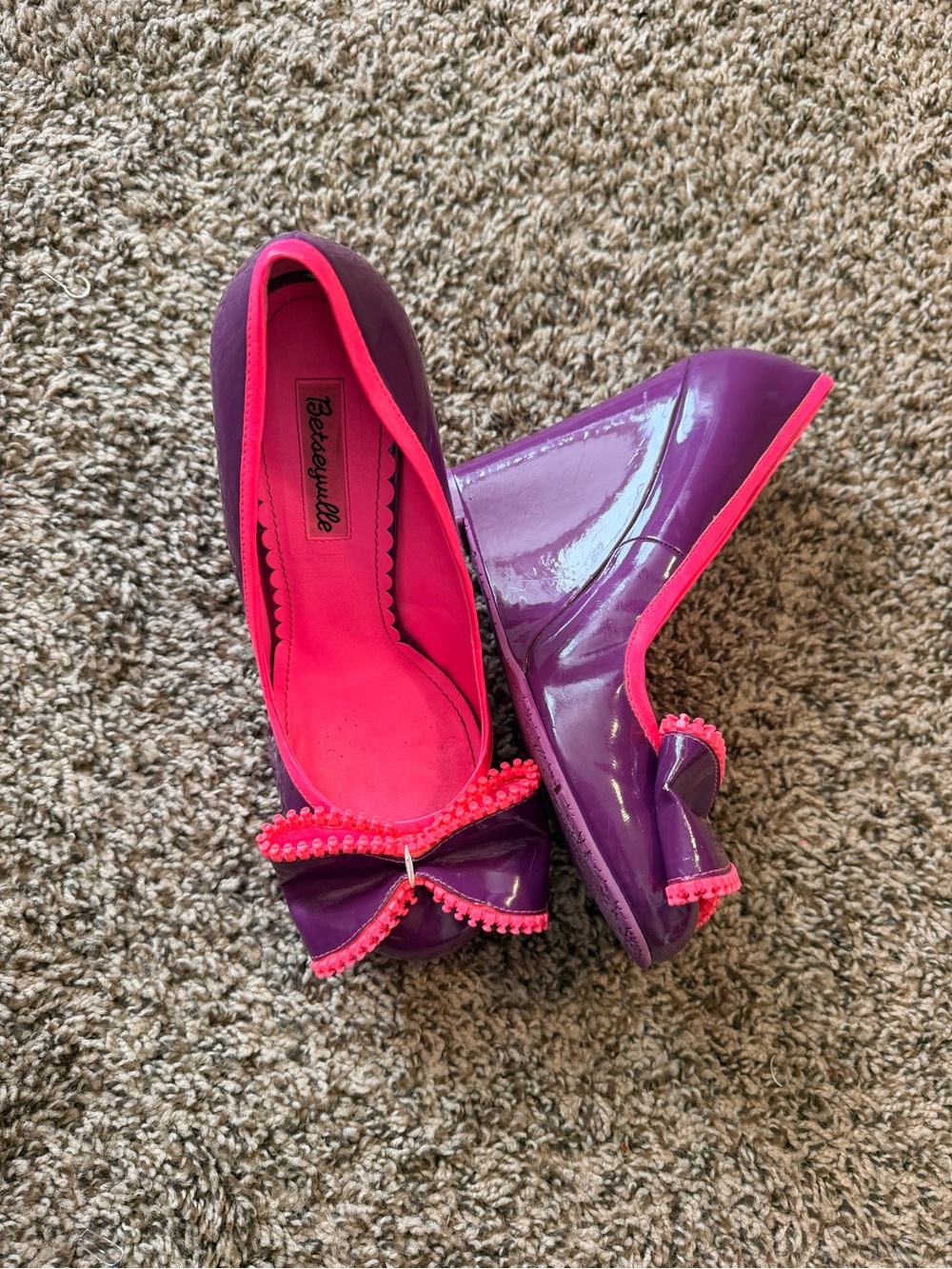 Betsey Johnson Purple Patent Flats with Hot Pink Trim and Bow